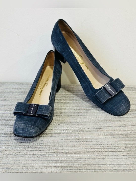 Salvatore Ferragamo Shoes - Salvatore Ferragamo Vara Denim Fabric Pumps Blue Bow Block Heel Shoes Size 8 4A